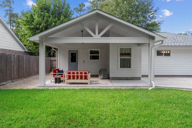 1512 Glen Oaks Drive, Conroe, TX 77385