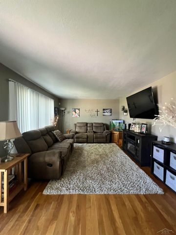 1947 Crescent Drive, Saginaw, MI 48604