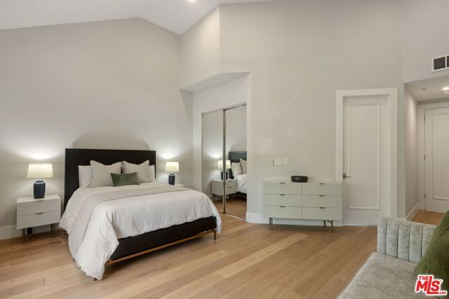 241 S Lasky Drive, Beverly Hills, CA 90212