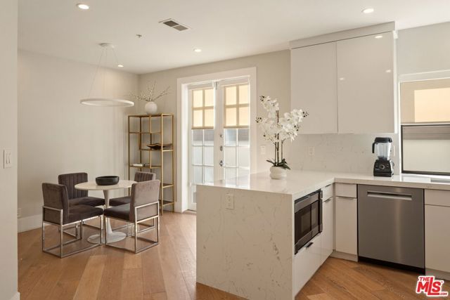 241 S Lasky Drive, Beverly Hills, CA 90212