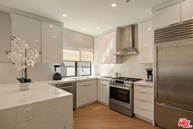 241 S Lasky Drive, Beverly Hills, CA 90212