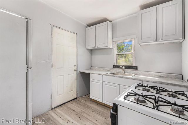 2317 Highland Street, Detroit, MI 48206