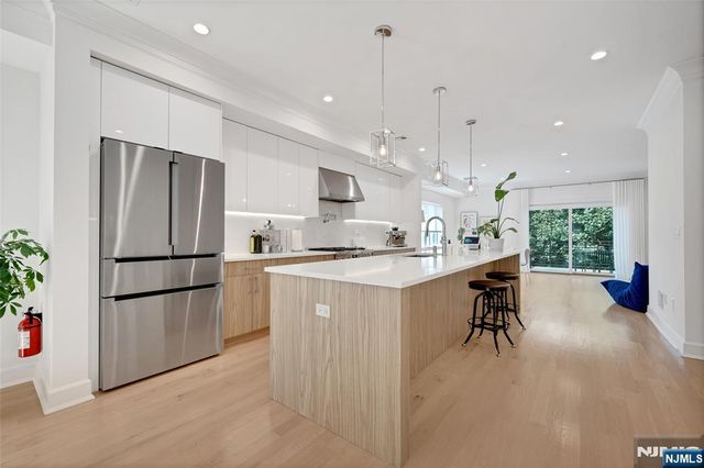 1427 Anderson Avenue, Fort Lee, NJ 07024