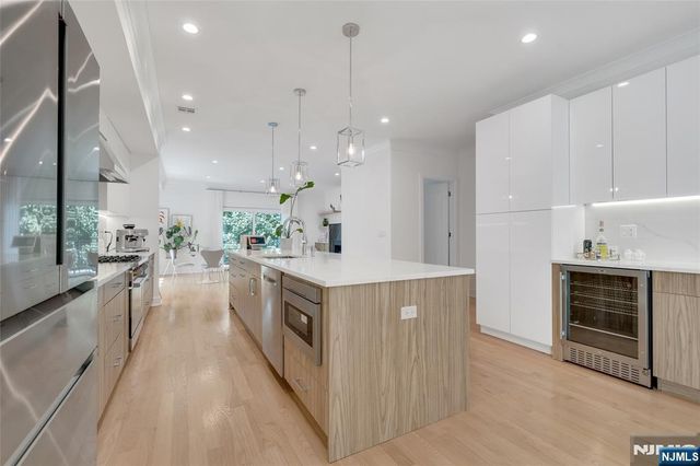 1427 Anderson Avenue, Fort Lee, NJ 07024