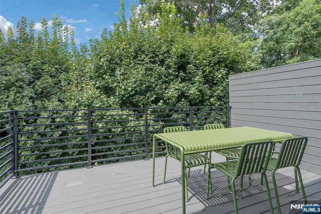 1427 Anderson Avenue, Fort Lee, NJ 07024