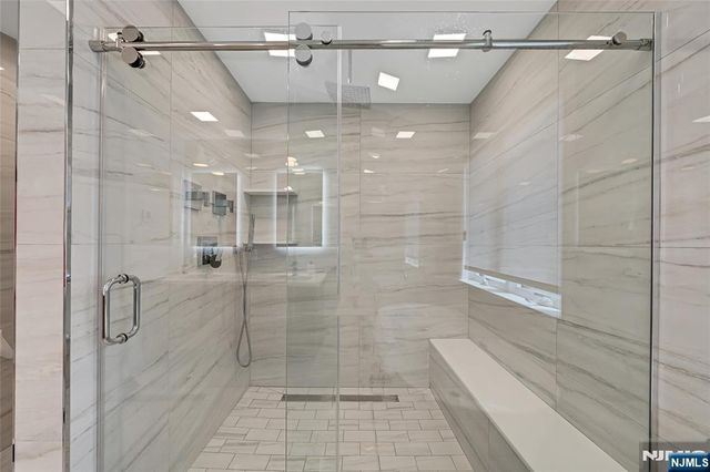 1427 Anderson Avenue, Fort Lee, NJ 07024
