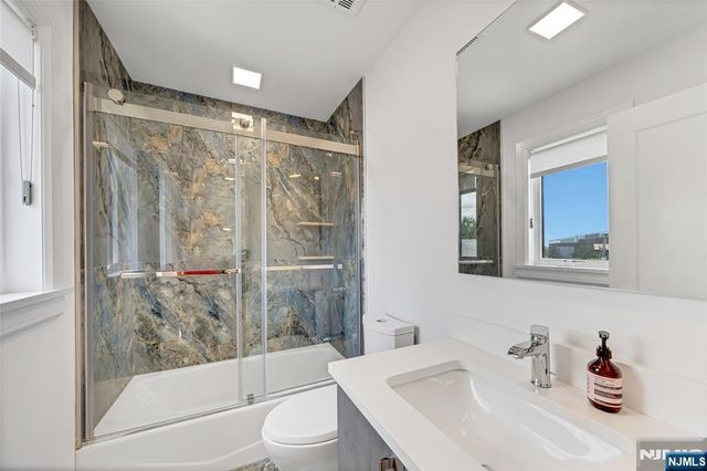 1427 Anderson Avenue, Fort Lee, NJ 07024