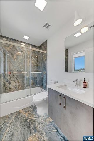 1427 Anderson Avenue, Fort Lee, NJ 07024