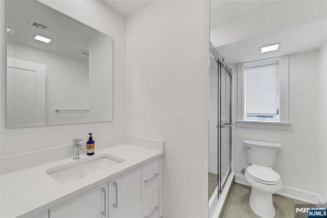 1427 Anderson Avenue, Fort Lee, NJ 07024