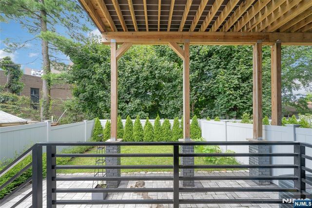 1427 Anderson Avenue, Fort Lee, NJ 07024