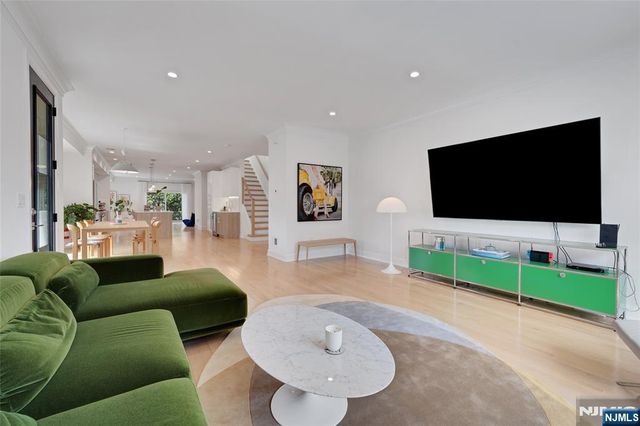 1427 Anderson Avenue, Fort Lee, NJ 07024