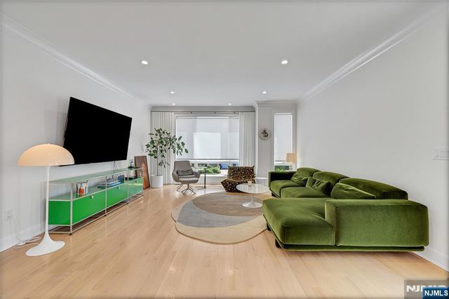 1427 Anderson Avenue, Fort Lee, NJ 07024