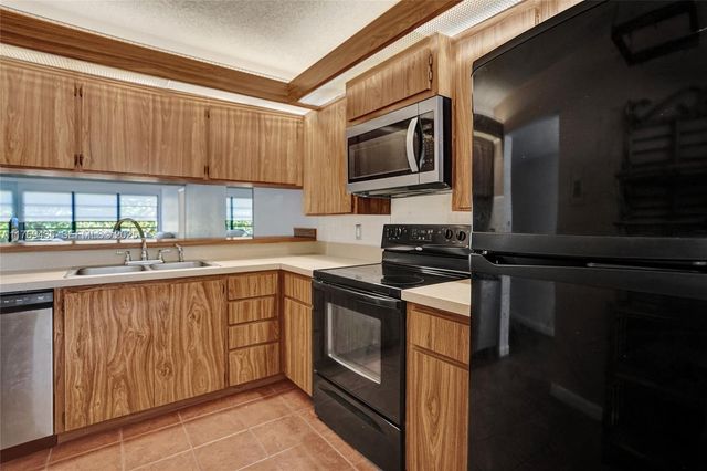 3515 Village Blvd 105, West Palm Beach, FL 33409