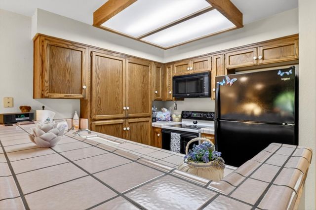 17074 Creekside Circle, Morgan Hill, CA 95037