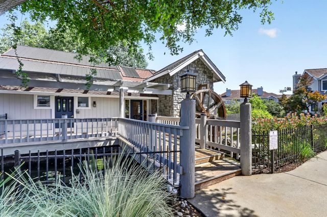 17074 Creekside Circle, Morgan Hill, CA 95037