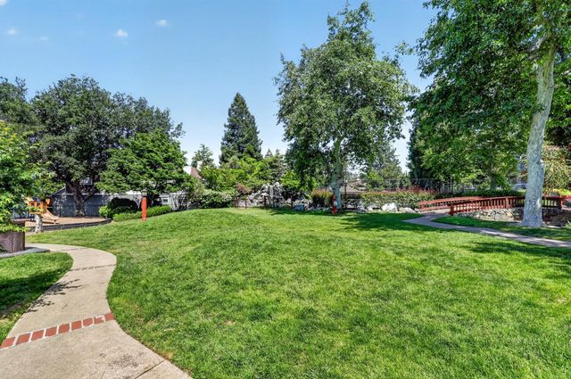 17074 Creekside Circle, Morgan Hill, CA 95037