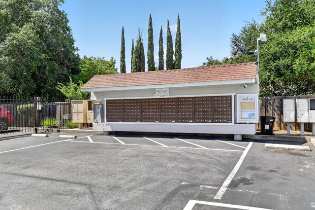 17074 Creekside Circle, Morgan Hill, CA 95037