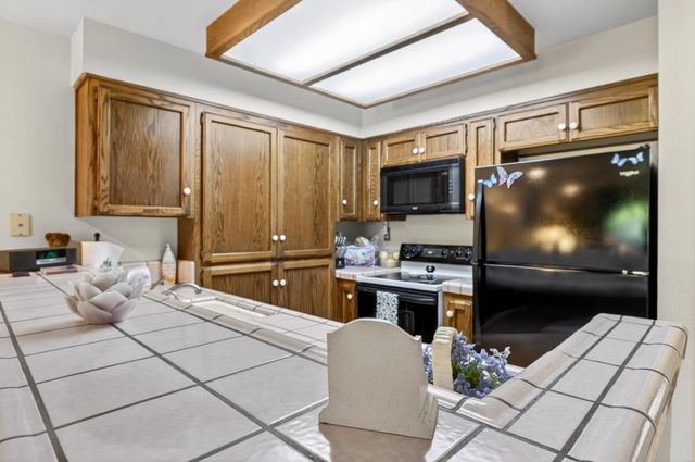 17074 Creekside Circle, Morgan Hill, CA 95037
