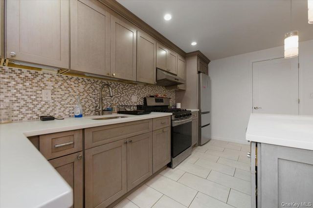 1003 Huntington Avenue, Bronx, NY 10465