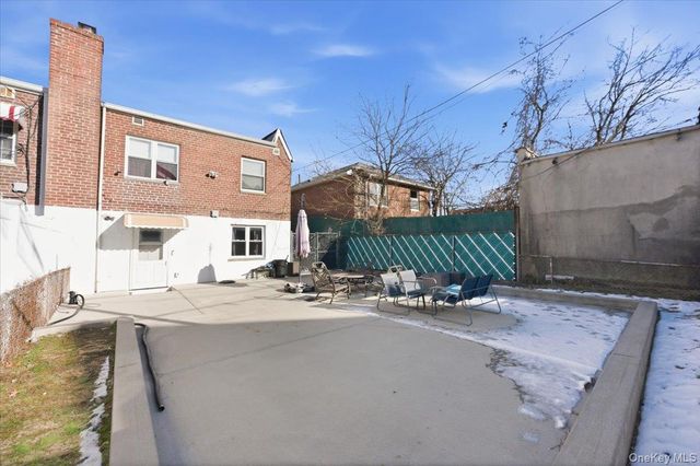 1003 Huntington Avenue, Bronx, NY 10465