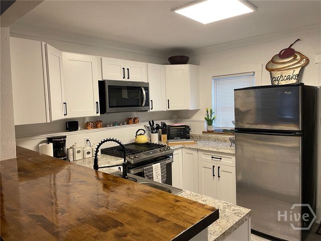 626 E Waldburg Street, Savannah, GA 31401