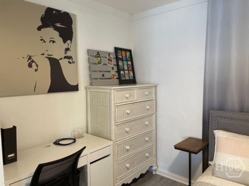Image 22 of property listing at 626 E Waldburg Street, Savannah, GA 31401