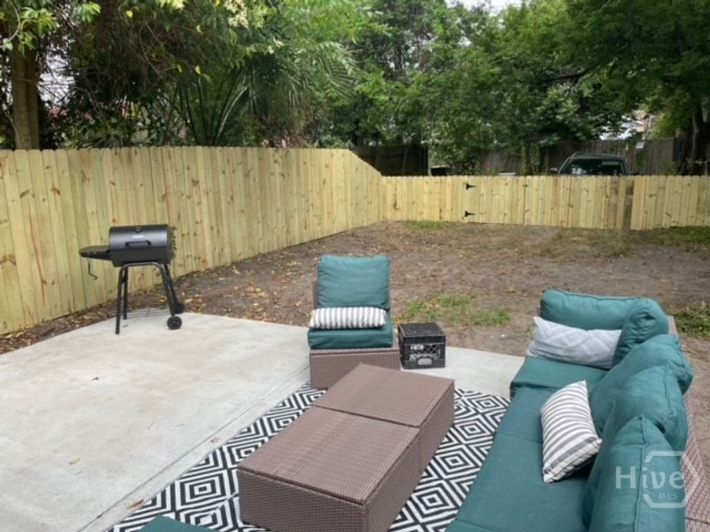 Image 31 of property listing at 626 E Waldburg Street, Savannah, GA 31401