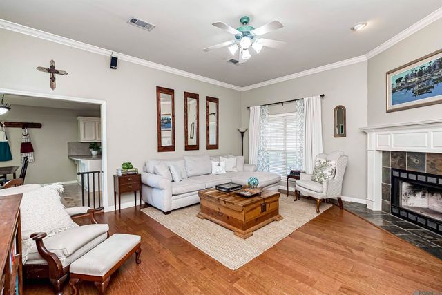 18238 Lake Iris Ave, Baton Rouge, LA 70817