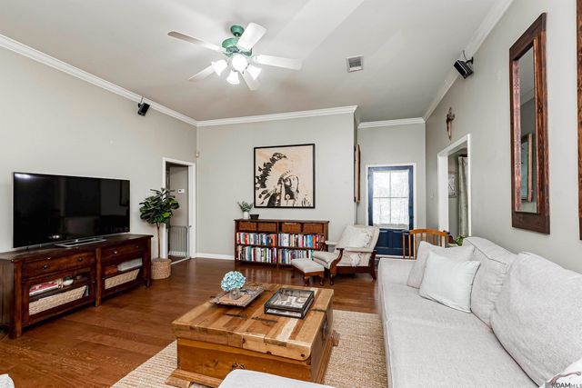 18238 Lake Iris Ave, Baton Rouge, LA 70817