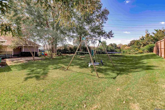 18238 Lake Iris Ave, Baton Rouge, LA 70817