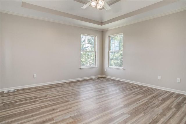 1302 Ridge Tree Lane, Pleasant Hill, MO 64080