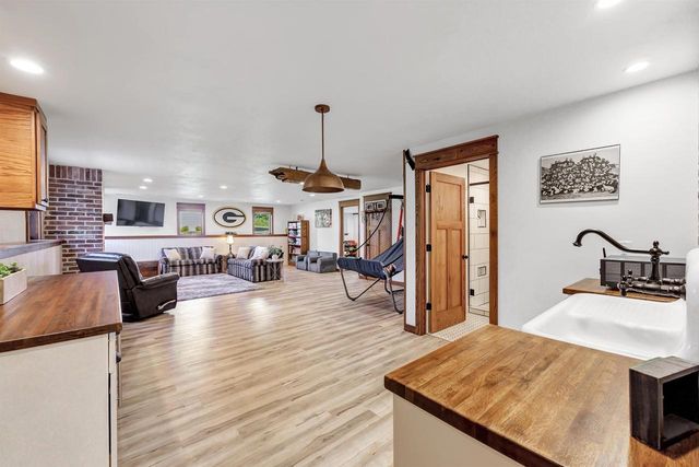 3660 EURO LANE, De Pere, WI 54115