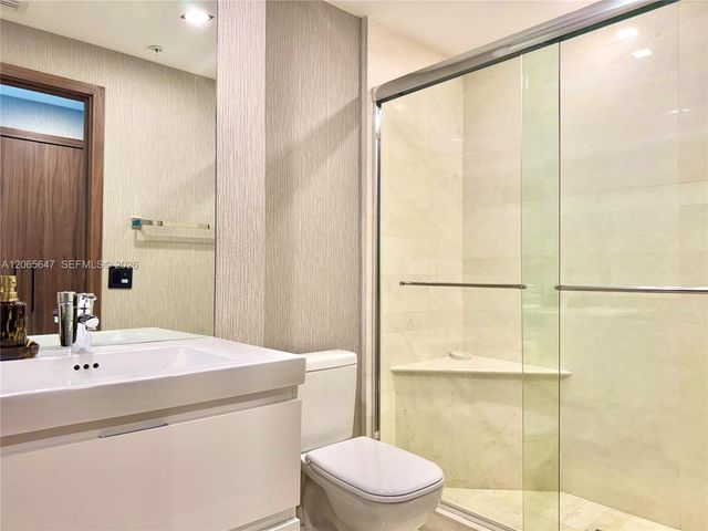 17301 Biscayne Blvd 1409, North Miami Beach, FL 33160