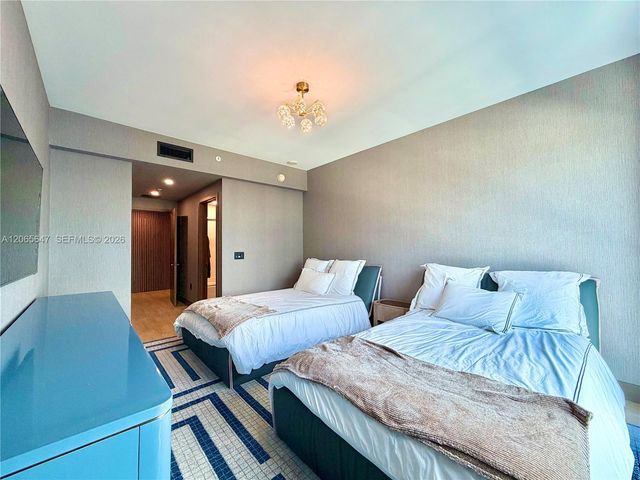 17301 Biscayne Blvd 1409, North Miami Beach, FL 33160