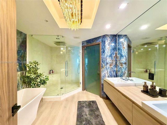 17301 Biscayne Blvd 1409, North Miami Beach, FL 33160