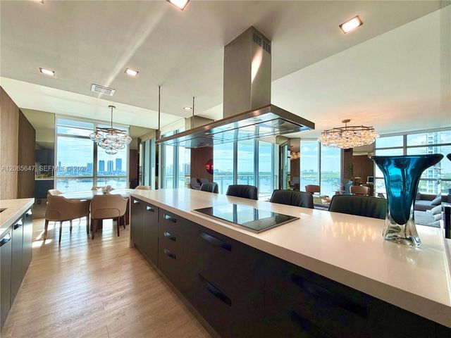 17301 Biscayne Blvd 1409, North Miami Beach, FL 33160