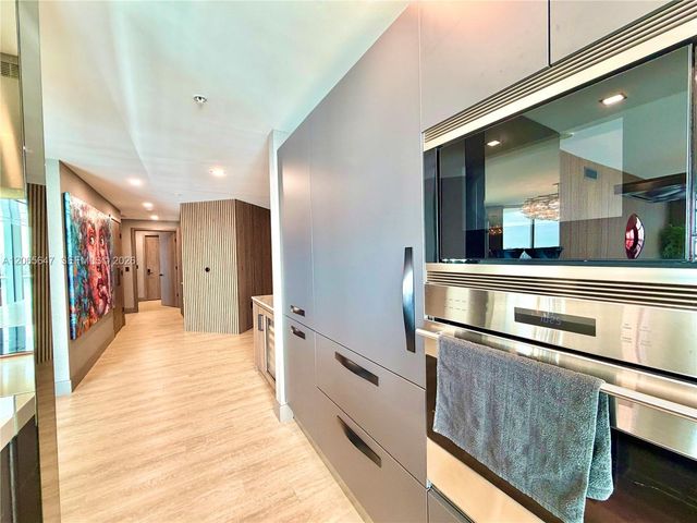 17301 Biscayne Blvd 1409, North Miami Beach, FL 33160