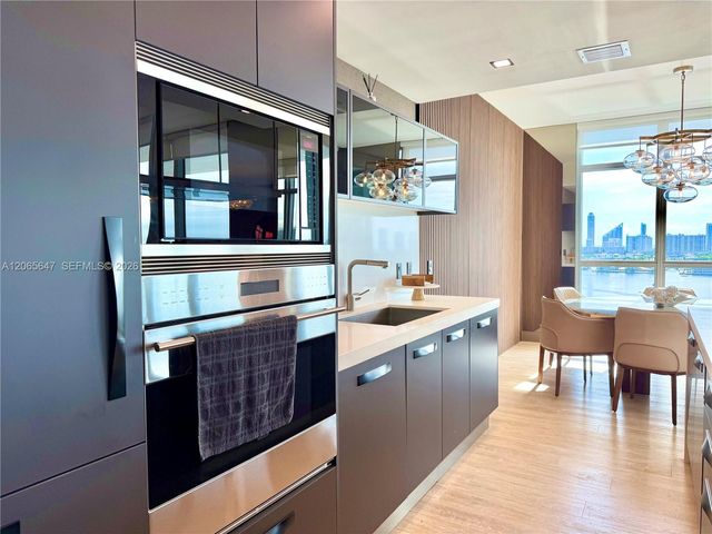 17301 Biscayne Blvd 1409, North Miami Beach, FL 33160