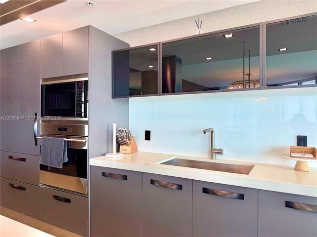 17301 Biscayne Blvd 1409, North Miami Beach, FL 33160