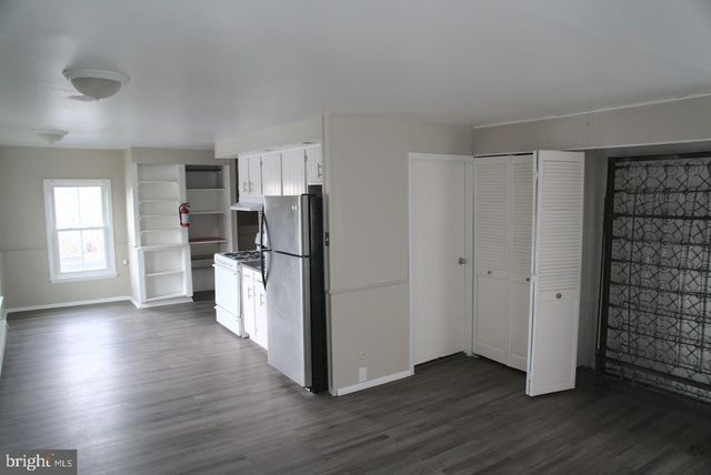 410 MONMOUTH ST, Gloucester City, NJ 08030