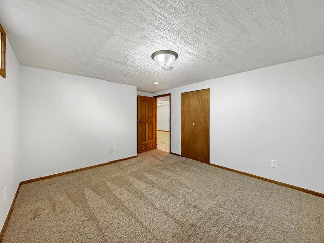 1920 6th St. NW, Minot, ND 58703