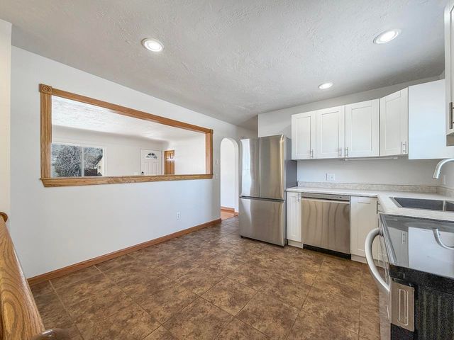 1920 6th St. NW, Minot, ND 58703