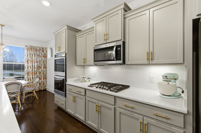 700 Rickfield Ct, Mount Juliet, TN 37122