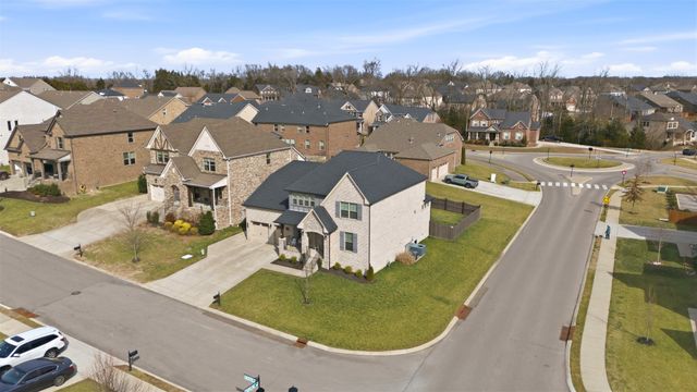 700 Rickfield Ct, Mount Juliet, TN 37122