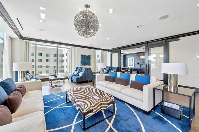 270 17th Street NW 2010, Atlanta, GA 30363