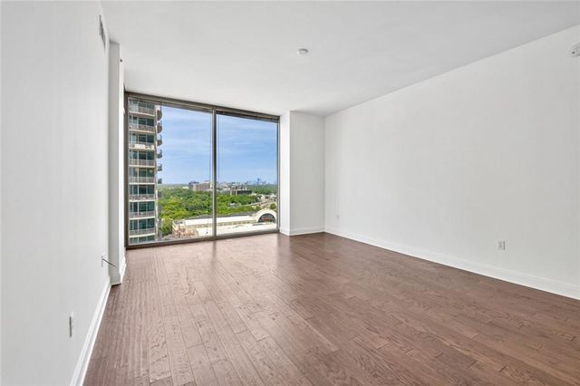 270 17th Street NW 2010, Atlanta, GA 30363