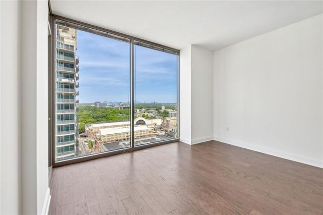 270 17th Street NW 2010, Atlanta, GA 30363