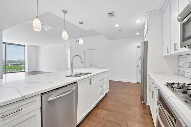 270 17th Street NW 2010, Atlanta, GA 30363