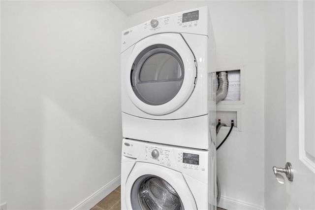 270 17th Street NW 2010, Atlanta, GA 30363