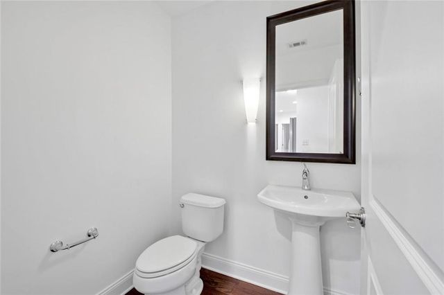 270 17th Street NW 2010, Atlanta, GA 30363